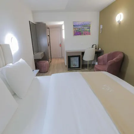 Olia 4* Tirana