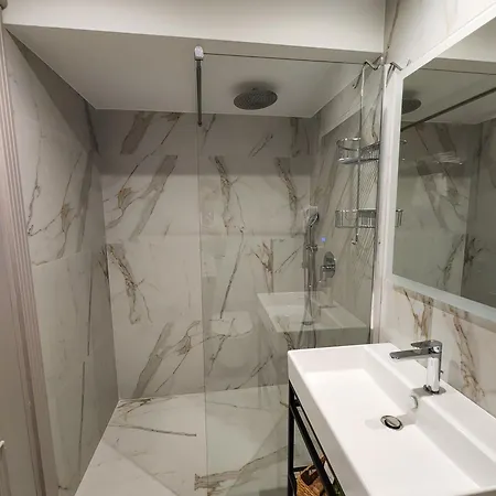 Olia 4* Tirana