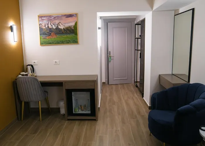 Olia Tirana