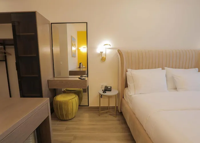 Olia Tirana