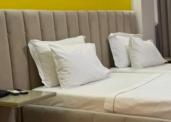 Olia Tirana